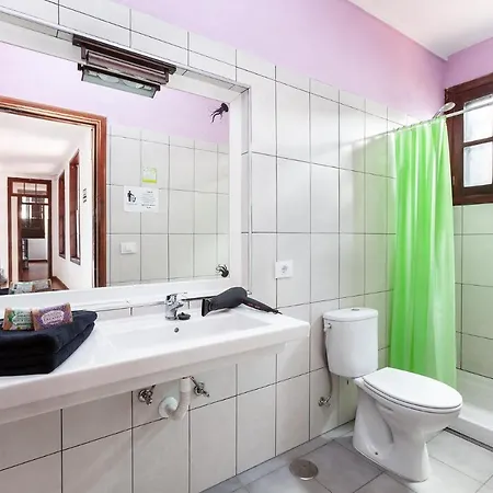 Vandrarhem Patio (adults Only) *